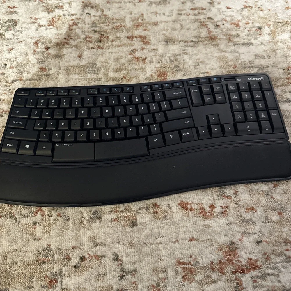 Microsoft Sculpt Comfort Keyboard Wireless Black KGR1173 Mod. 1531 *No Receiver*